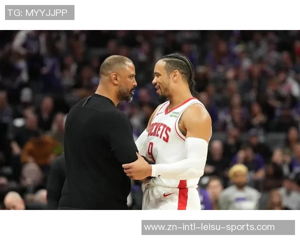 火箭遭遇惨败23个攻板难掩低效投篮雷霆外线攻防一体引领时代潮流